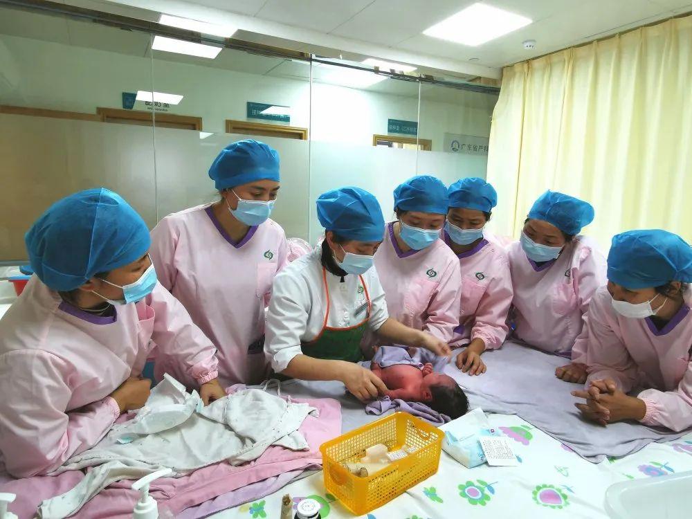 黔东南妇婴监护型护送